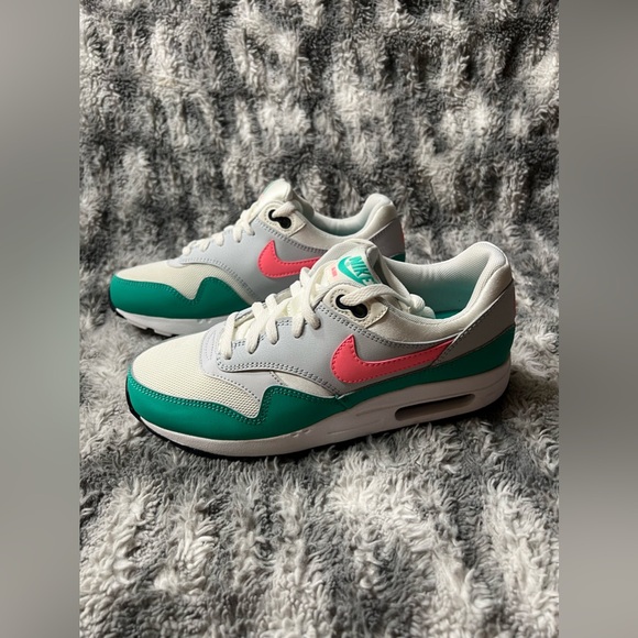 Nike Air Max 1 (Watermelon) - Picture 2 of 7